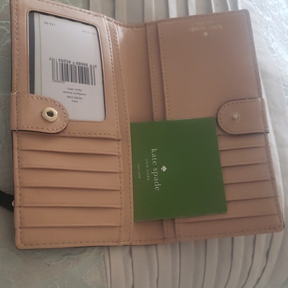 Kate Spade wallet - Picture 2 of 2